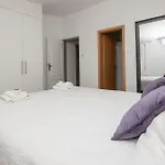 Cozy Apartment In Makarska With Jacuzzi