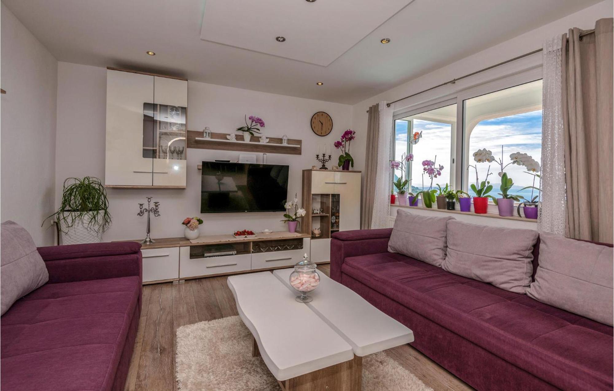 Cozy In With Jacuzzi * Makarska